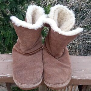 Bear Paw dark tan suede winter boots sz 8